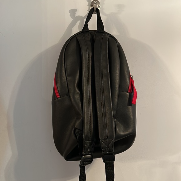 FRIENDS Backpack - Primark - Picture 2 of 6